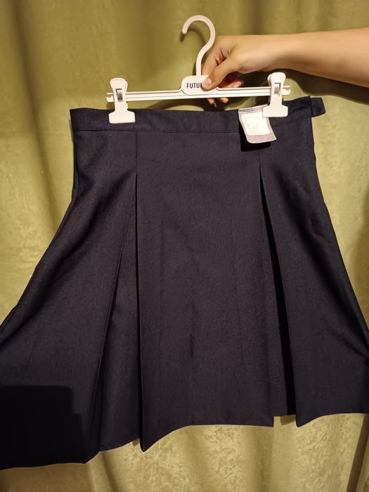 продаётся школьная юбка