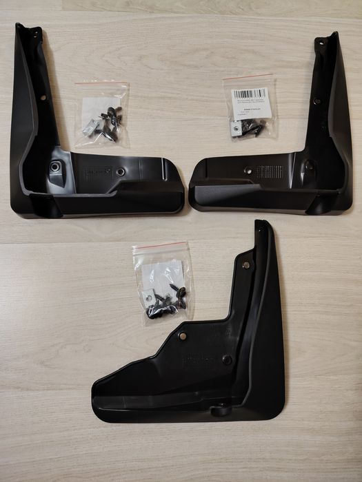 Продам Брызговики на тайота 75