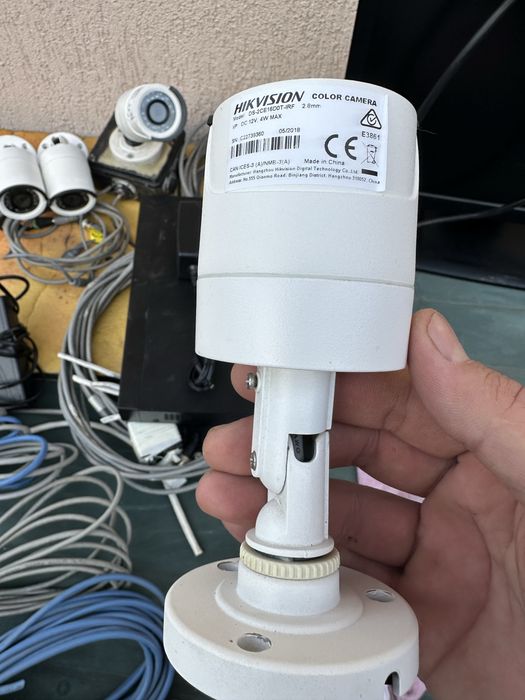 Vand kit camere supraveghere 8 camere 4k ,HikVosion