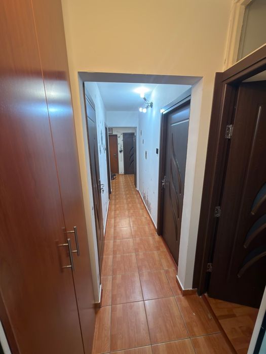 Direct proprietar: vând apartament 3 camere decomandat confort 1 sporit