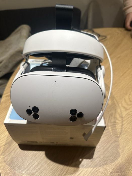 VR Meta Quest 3S 128 GB виртуална реалност