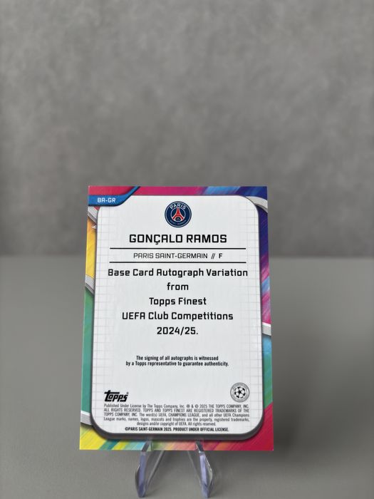 Topps Футболни карти с автограф/номерирани