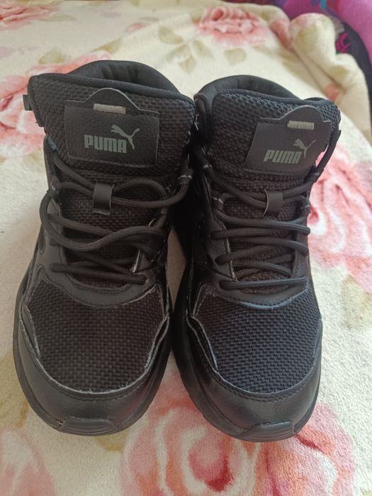 Puma sport mid-high X-Ray Speed negru 37 ,(23 cm) 
Pantofi sport mid-h