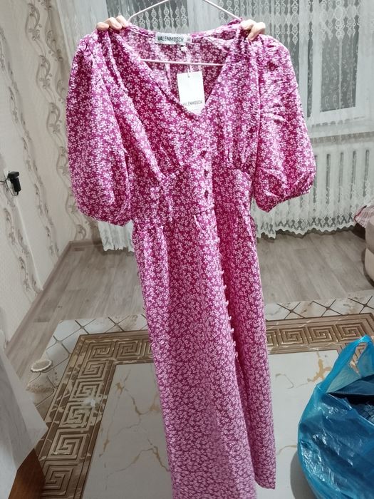 Платье и джинсы новые