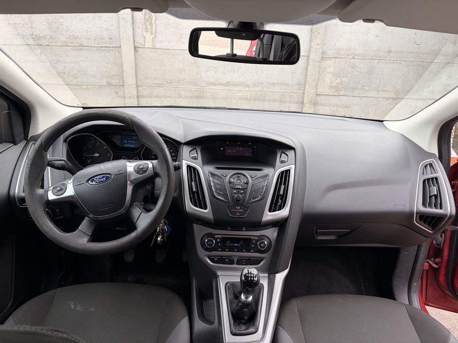 FORD Focus 2012 — imagine 5
