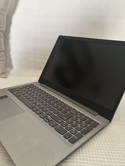 Laptop lenovo.