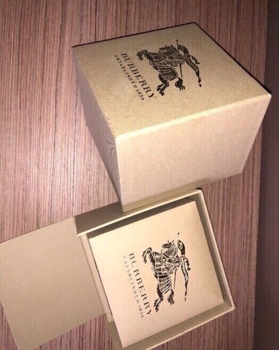 НОВ! Елегантен  стилен Часовник Burberry