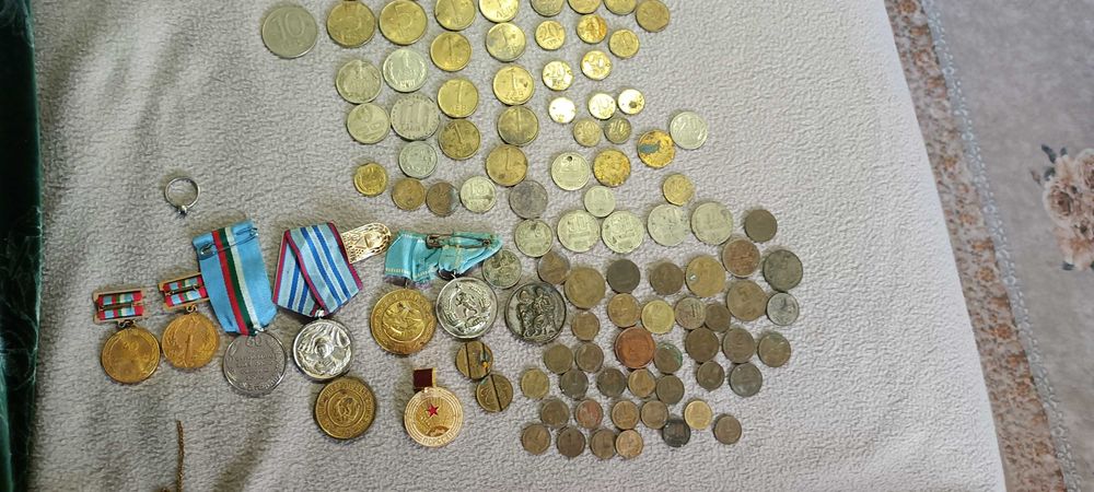 Стари монети и медали