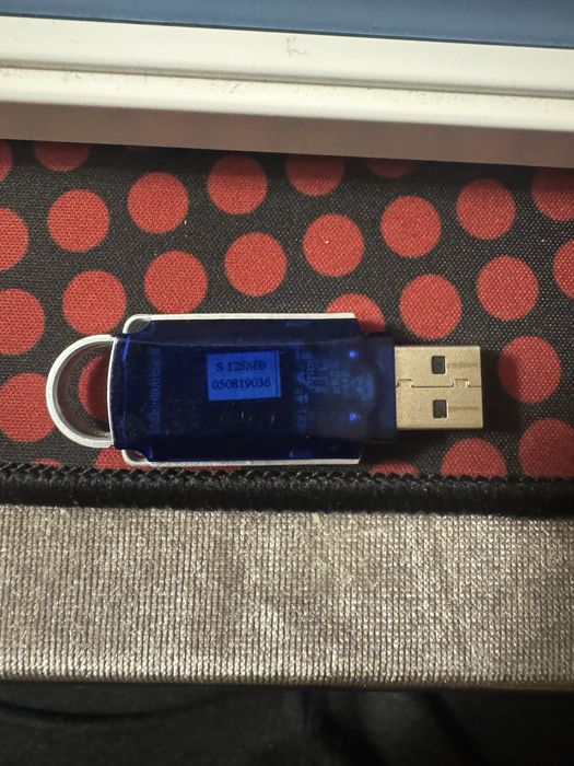 Редкая винтажная флешка Integral 128MB USB 2.0 (2005)