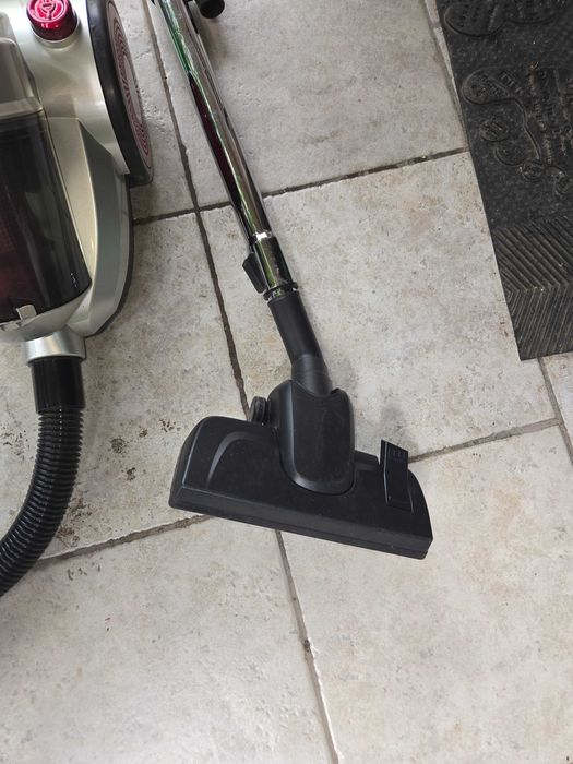 Прахосмукачка Elta 1000w