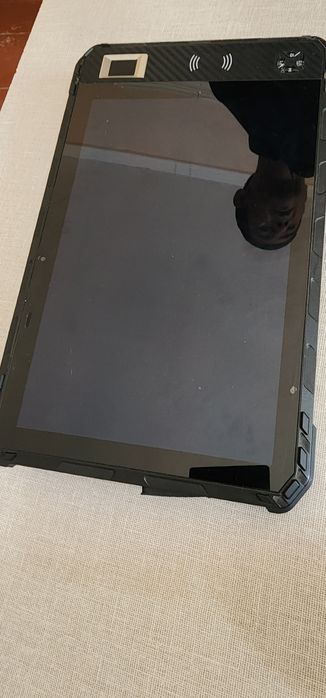 Planshet sotiladi ishlashi yaxshi