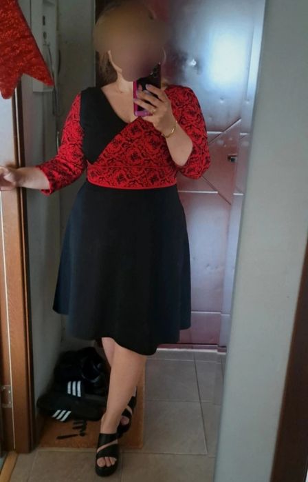 Rochie groasa, ideala pentru masa de craciun