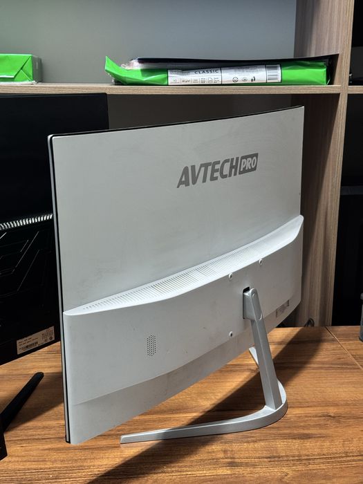 Продаю изогнутый монитор 32″ (Curved) отличное состояние!