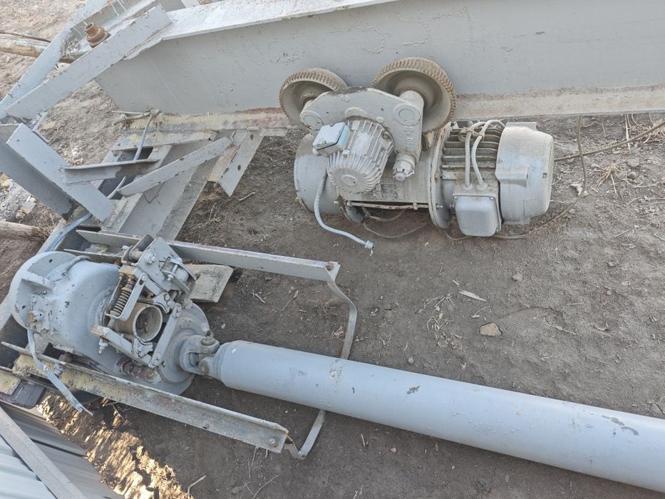 Кран балка сотилади 
Холати ало, ишлаб турибди.