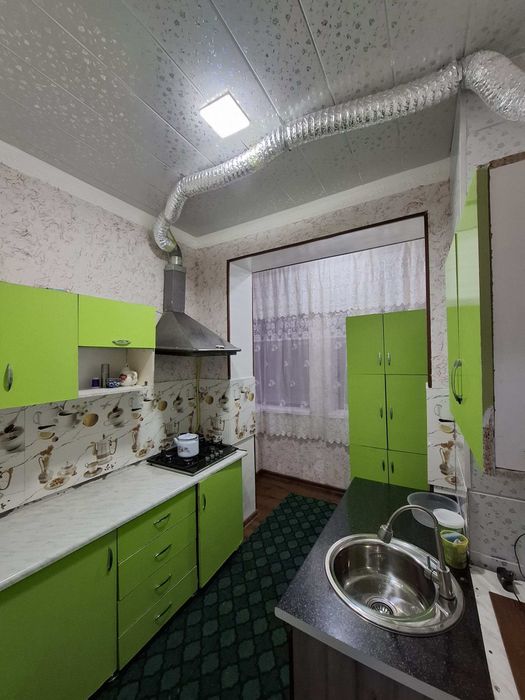 Горгазда жойлашган, 2 хонали килинган квартира ижарага берилади