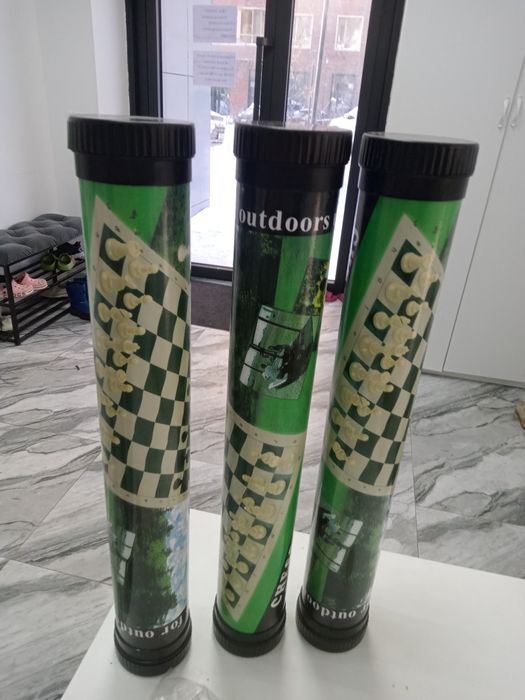 Шахматные доски с фигурами