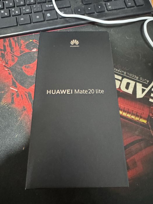 Huawei mate 20 lite сатылады.