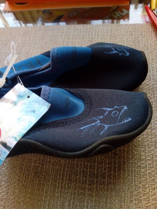 Нови Аква обувки Hot Tuna