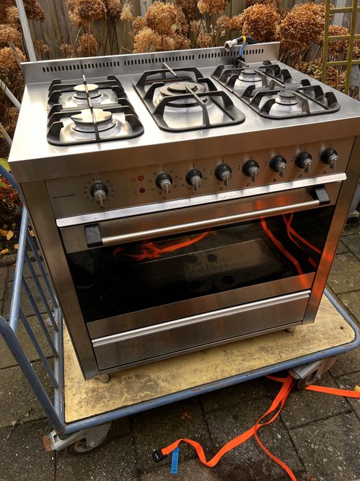 Aragaz profesional Nardi