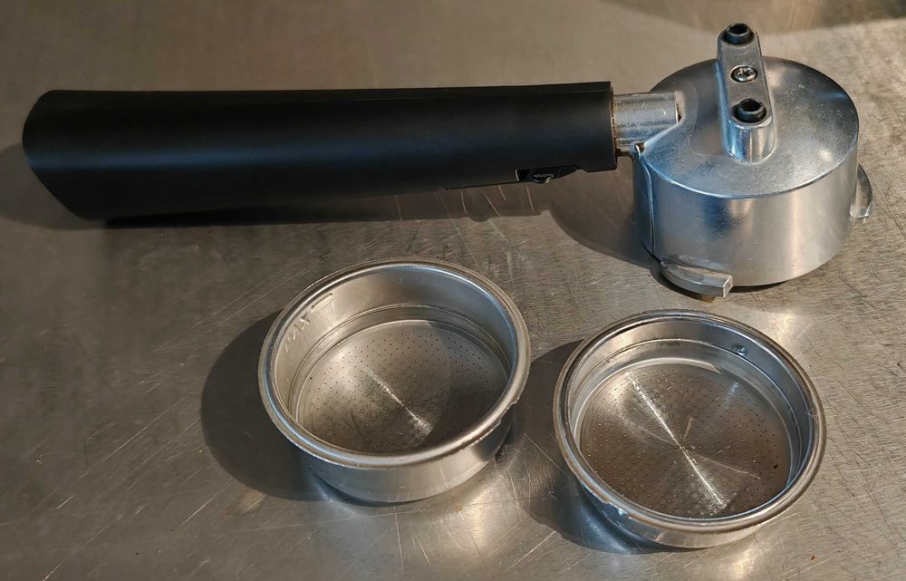 Eспресо 20 баr италианска помпа 1050W сензорен екран Pre‑infusion