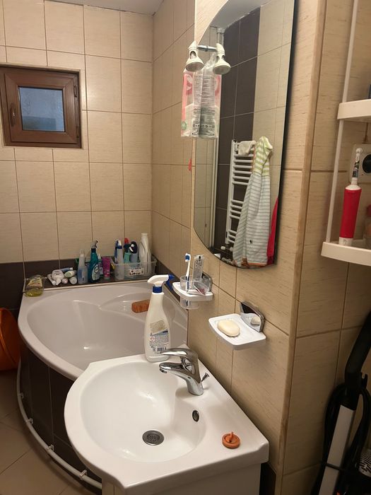 Inchiriez apartament 2 cam Siderurgistilor