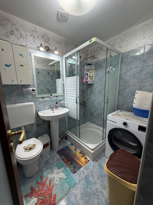 Se vinde mansarda 3 camere, str Frumusani Nr 9, sector 4 București