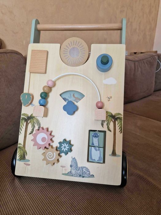 Дървена играчка за прохождане