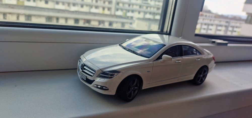 Machete 1:18 Mercedes BMW Norev Paragon Kyoasho