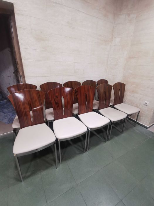 Дизайнерски трапези столове