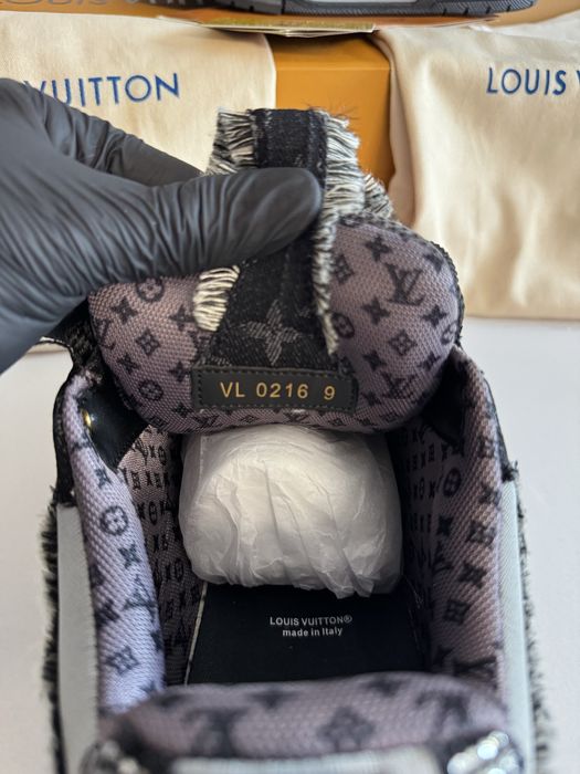 *PREMIUM* Louis Vuitton Skate Negri