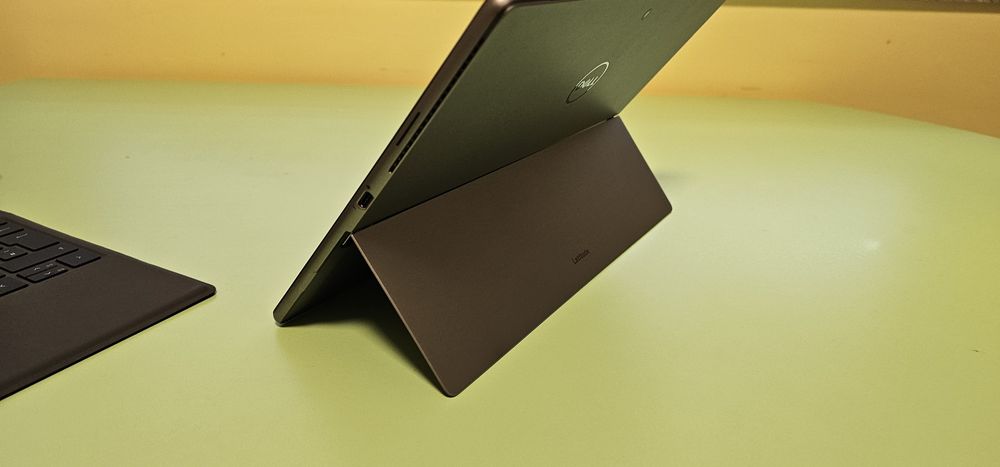 Dell 7320 detachable. Windows таблет. Intel i7, 16gb ram, 256gb ssd