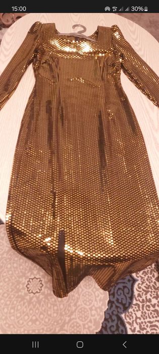 Vecherni ko'ylak sotiladi 44-46