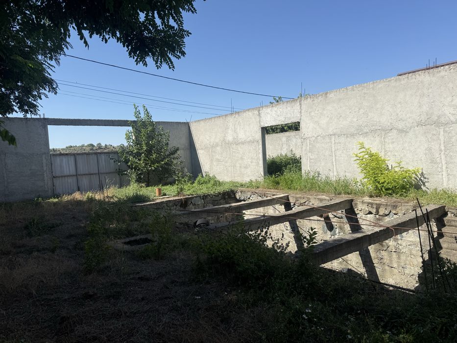 Vand teren intravilan poarta alba