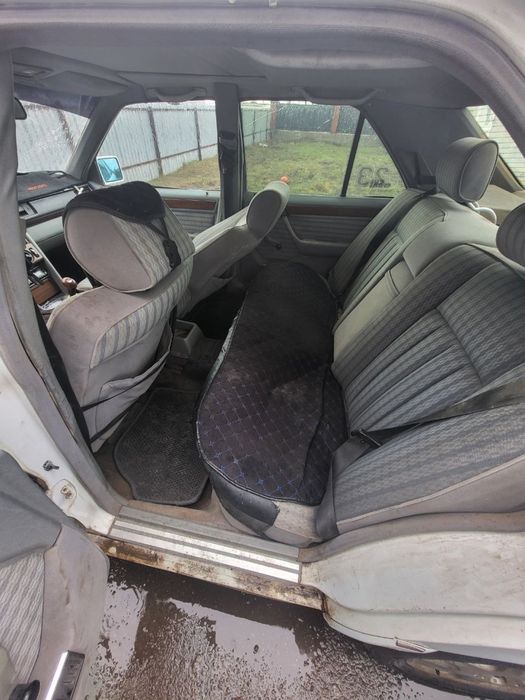 Mersedes benz e200 w124