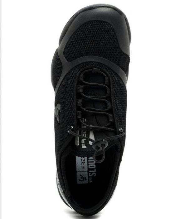 Женские кроссовки