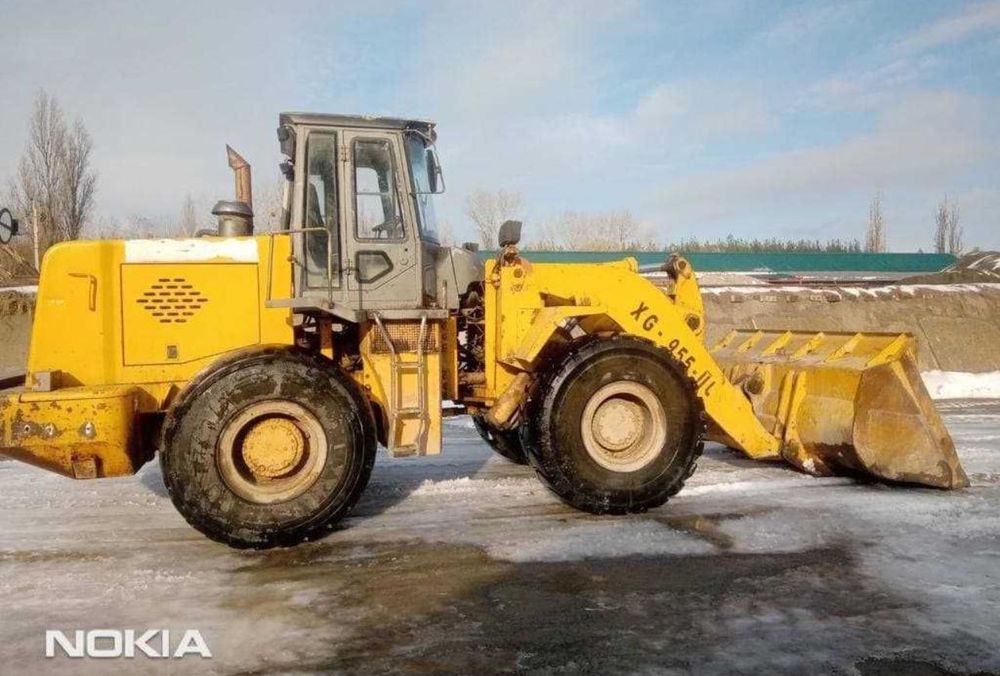 Продам фронтальный погрузчик