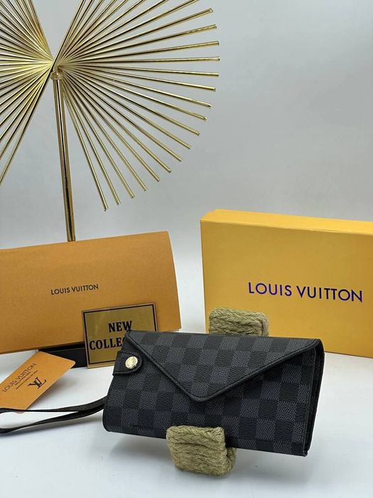 Стилно дамско портмоне