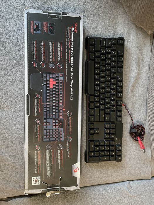 BLOODY B540 - геймърска клавиатура