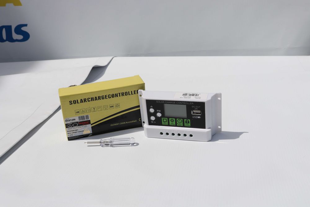 Regulator tensiune pentru panou solar 10A 12V/24V port USB 5V/2A