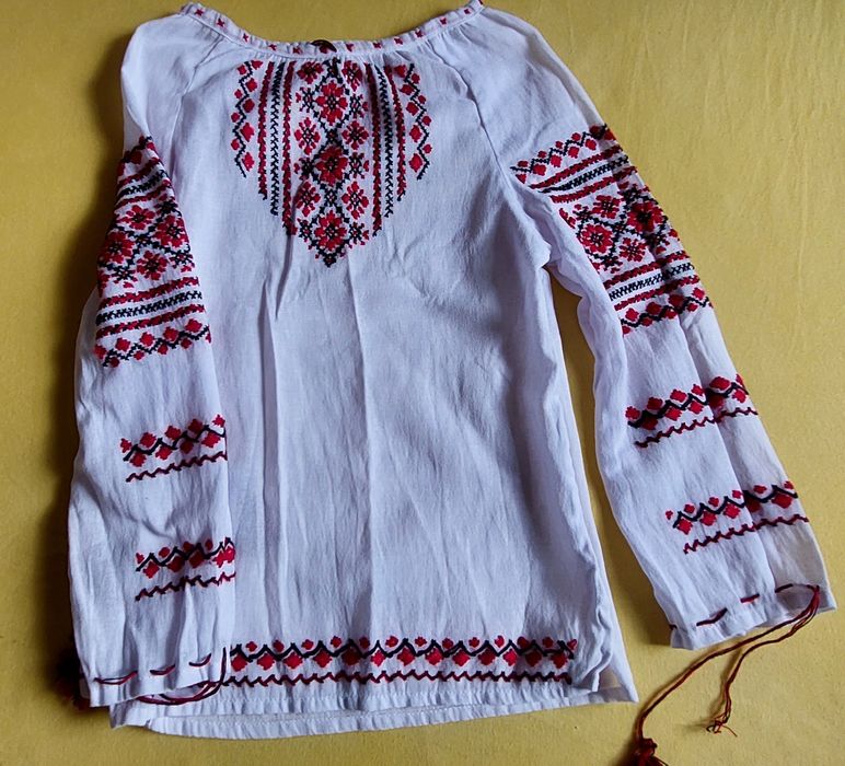 Ie fete varsta 3-7 ani