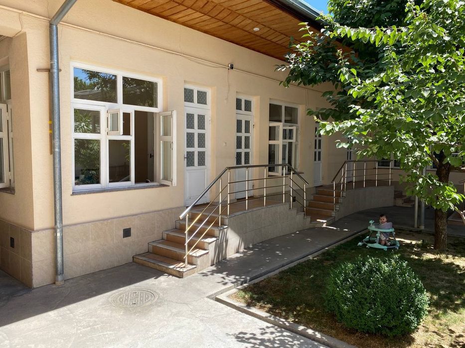 Уй сотилади  Саламатинада Яккасарой район