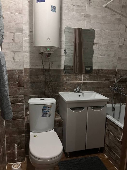 Рядом с ТЦ "Сибирь",7-52.