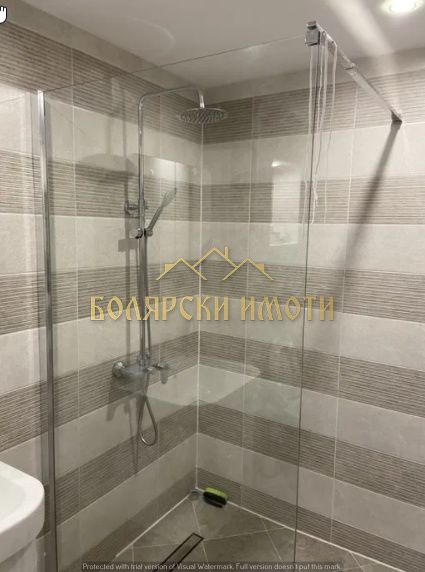 Реновиран етаж от къща в Топ център на гр. Лясковец