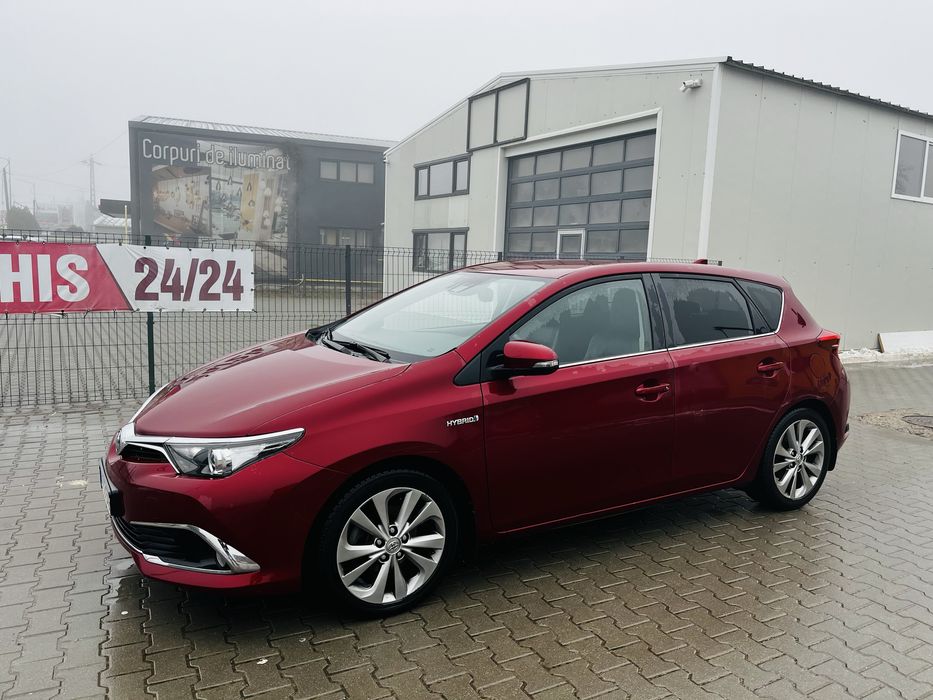 Toyota Auris hybrid - URGENT