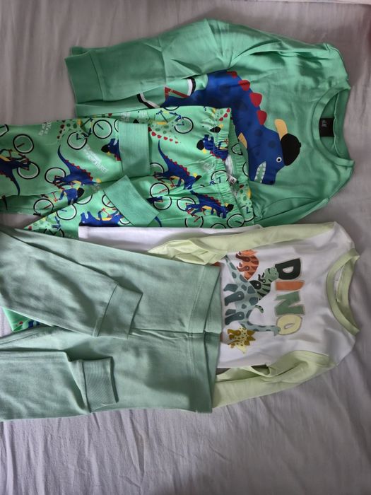 Lot pijamale si pantaloni copii