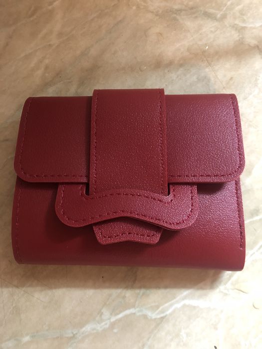 Дамско червено портмоне