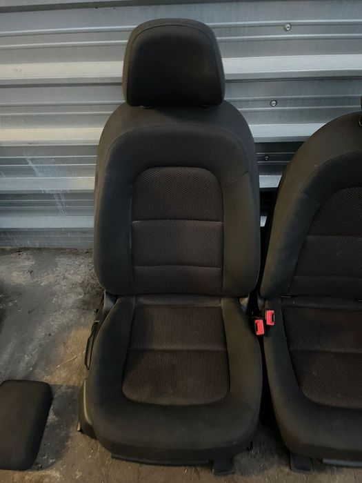 Салон за Ауди AUDI A4 B8 обикновен плат ном 232