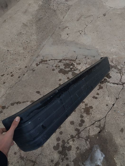 Damas  oldi orqa bamfer