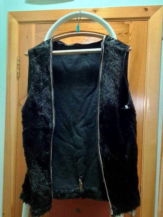 куртка женская кожаная новая с отстегивающимися капюшоном и подкладкой