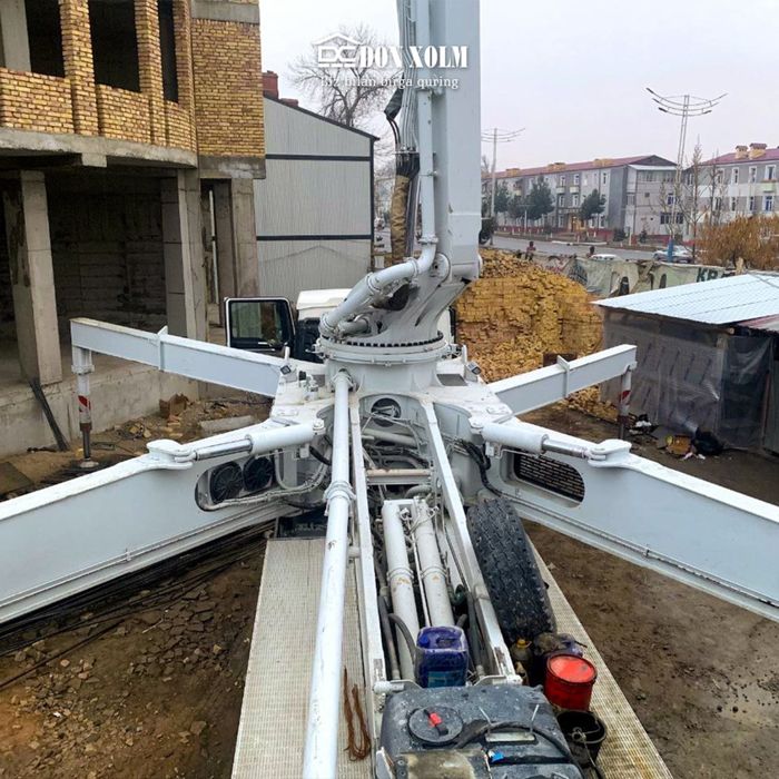 Автобетононасос хизиати 56 м